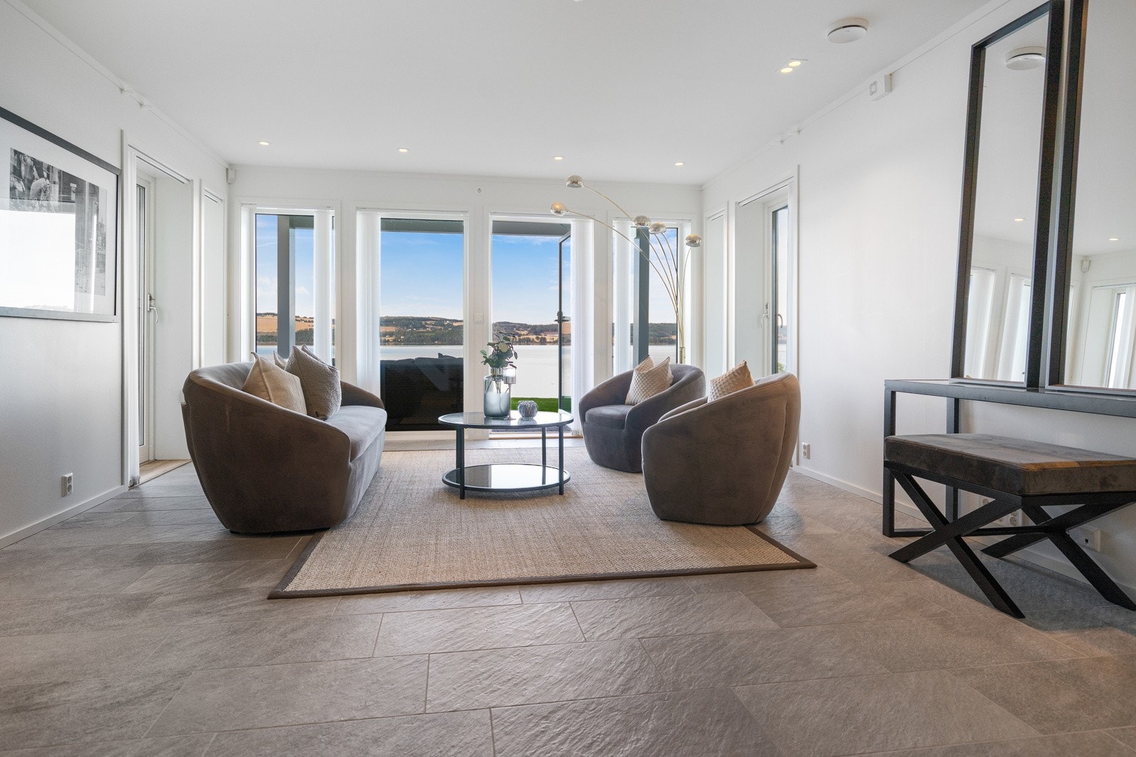 Ideelt for ungdom, gjester eller som hjemmekontor. Galleribilde