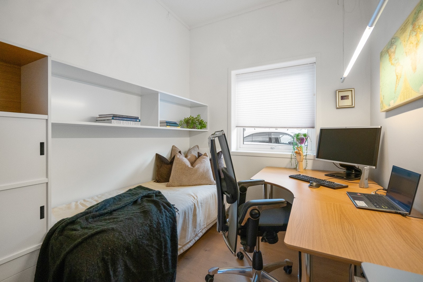 Praktisk soverom / kontor / gjesterom i 1.etg. Galleribilde