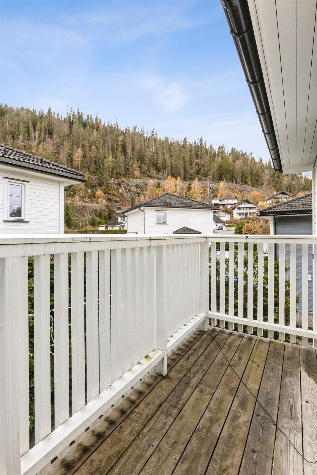 Luftebalkong i 2.etasje, utgang fra loftstuen. Galleribilde
