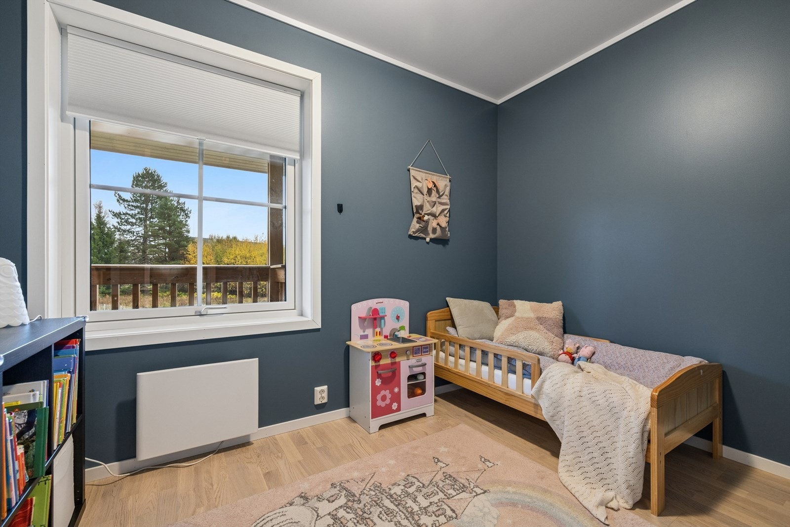 Soverom nummer to ligger også i leilighetens første etasje. Galleribilde