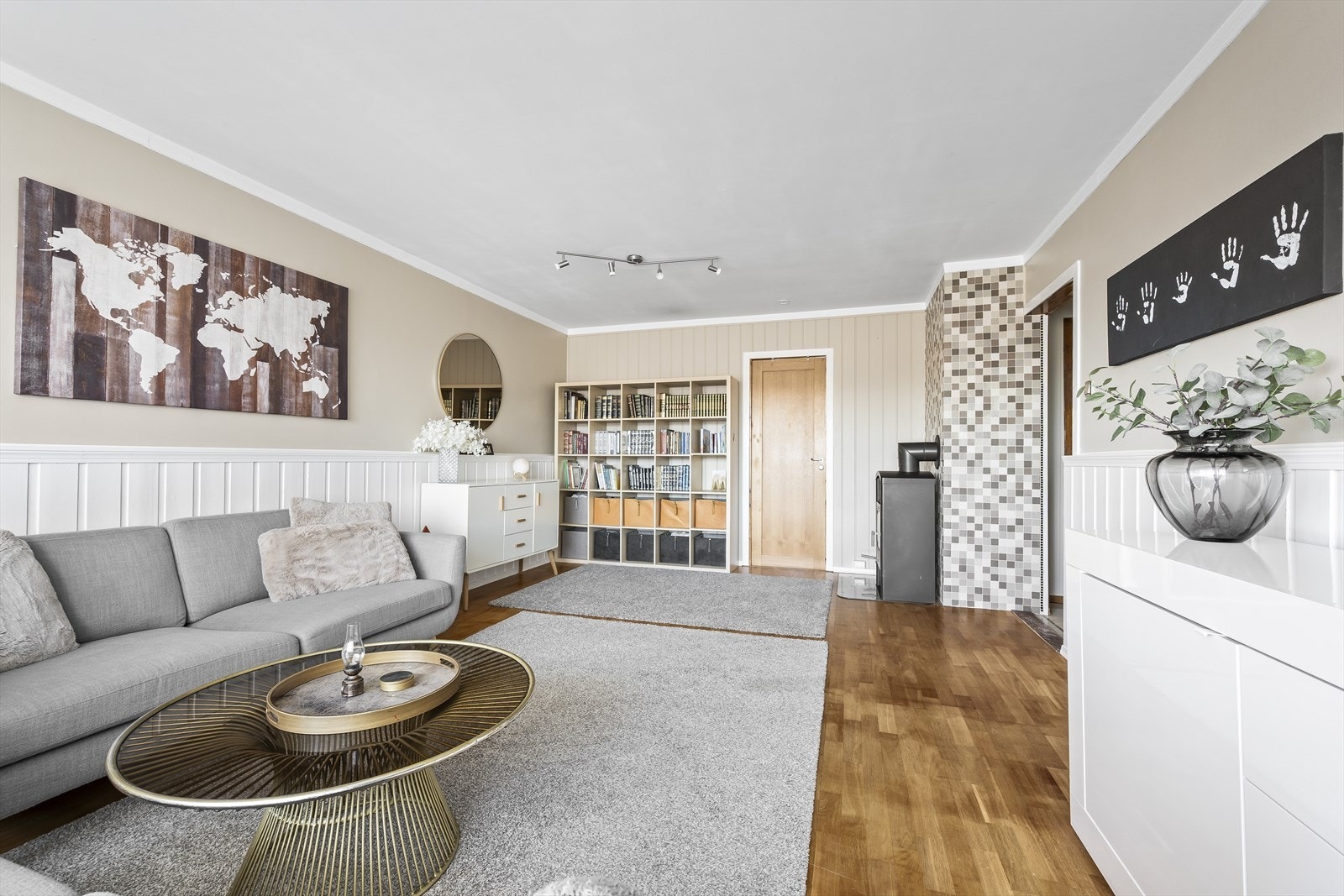 Fra stue er det adkomst til hovedsoverommet i leiligheten. Galleribilde