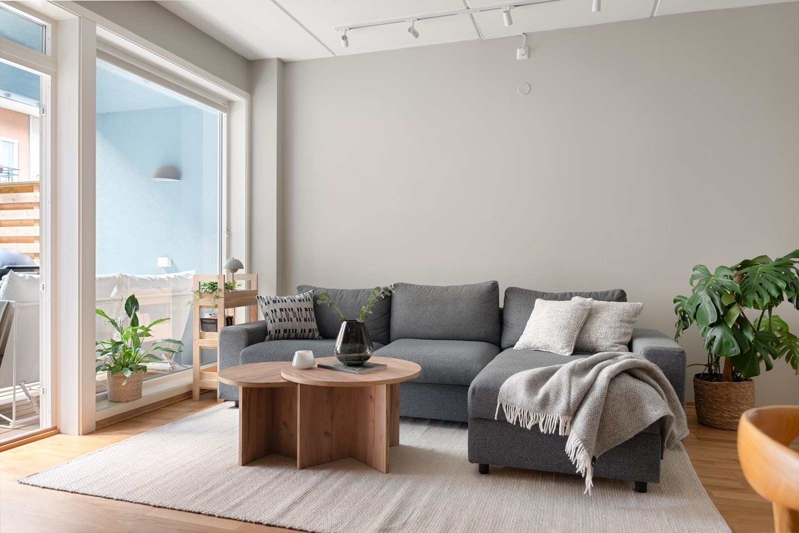 A-konto varmtvann/fjernvarme og internett (1000/1000 Mbps) er inkludert i felleskostnadene, noe som gir svært lave og forutsigbare boutgifter. Galleribilde