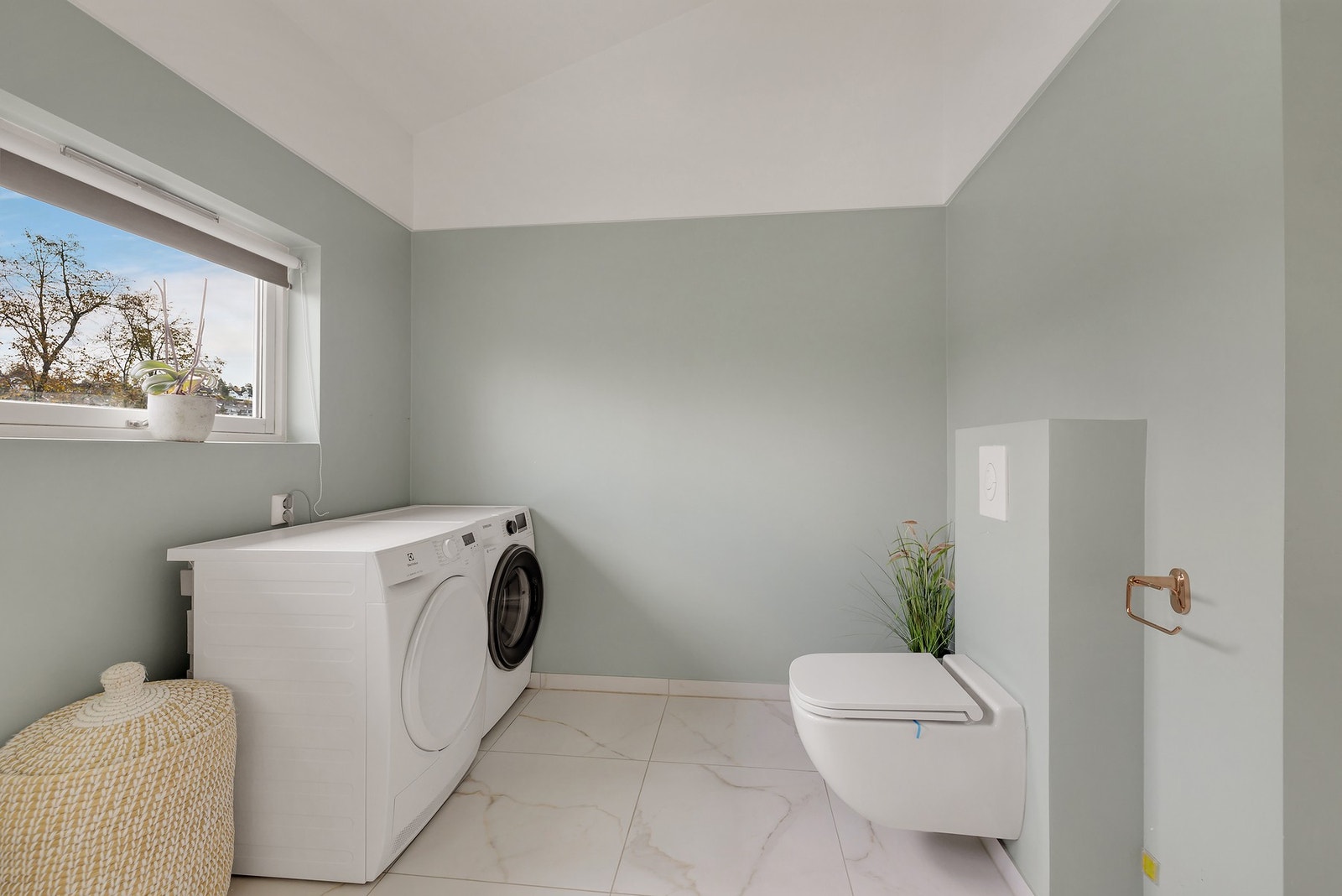 God plass til vaskemaskin og tørketrommel Galleribilde