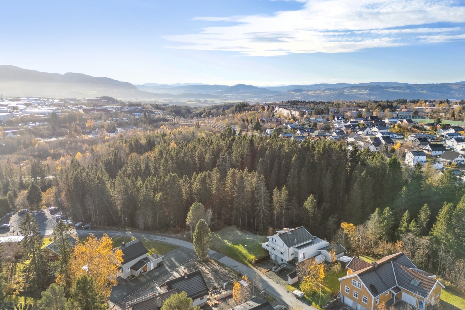 Det er kort vei til flotte turmuligheter i Ringvålmarka og Bymarka. Galleribilde