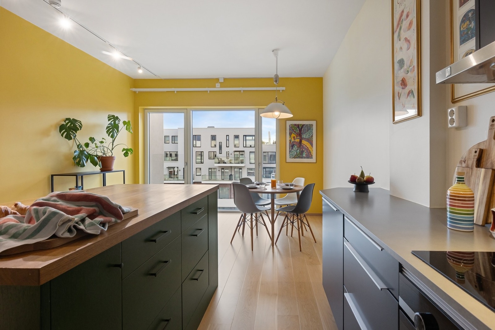 Her får du moderne komfort med balansert ventilasjon som sørger for et friskt inneklima Galleribilde