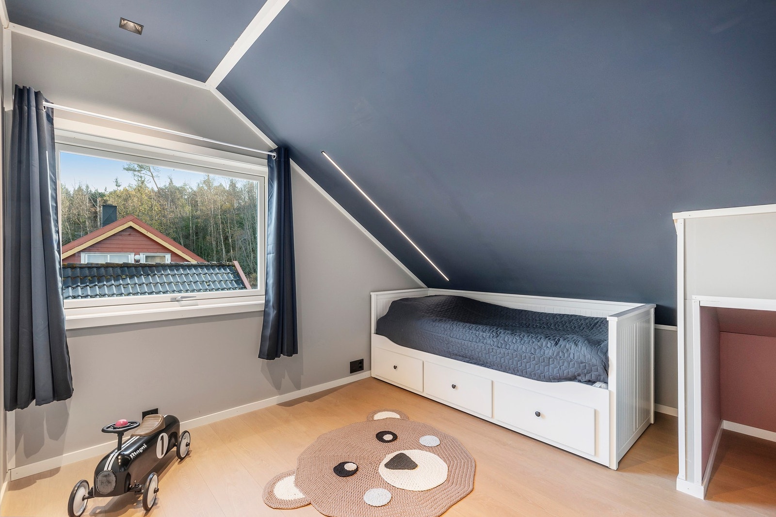 Soverommene er på hhv. 9,5, 7,5 og 7,5 kvm. Galleribilde