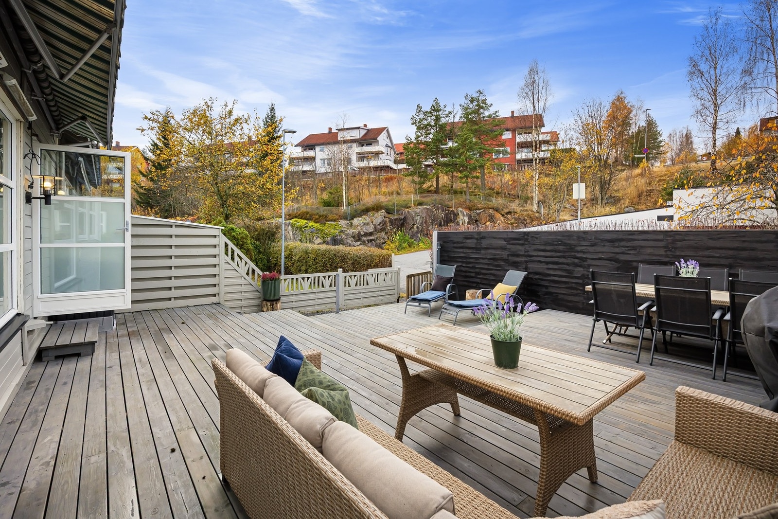 Her sitter du skjermet og usjenert til Galleribilde