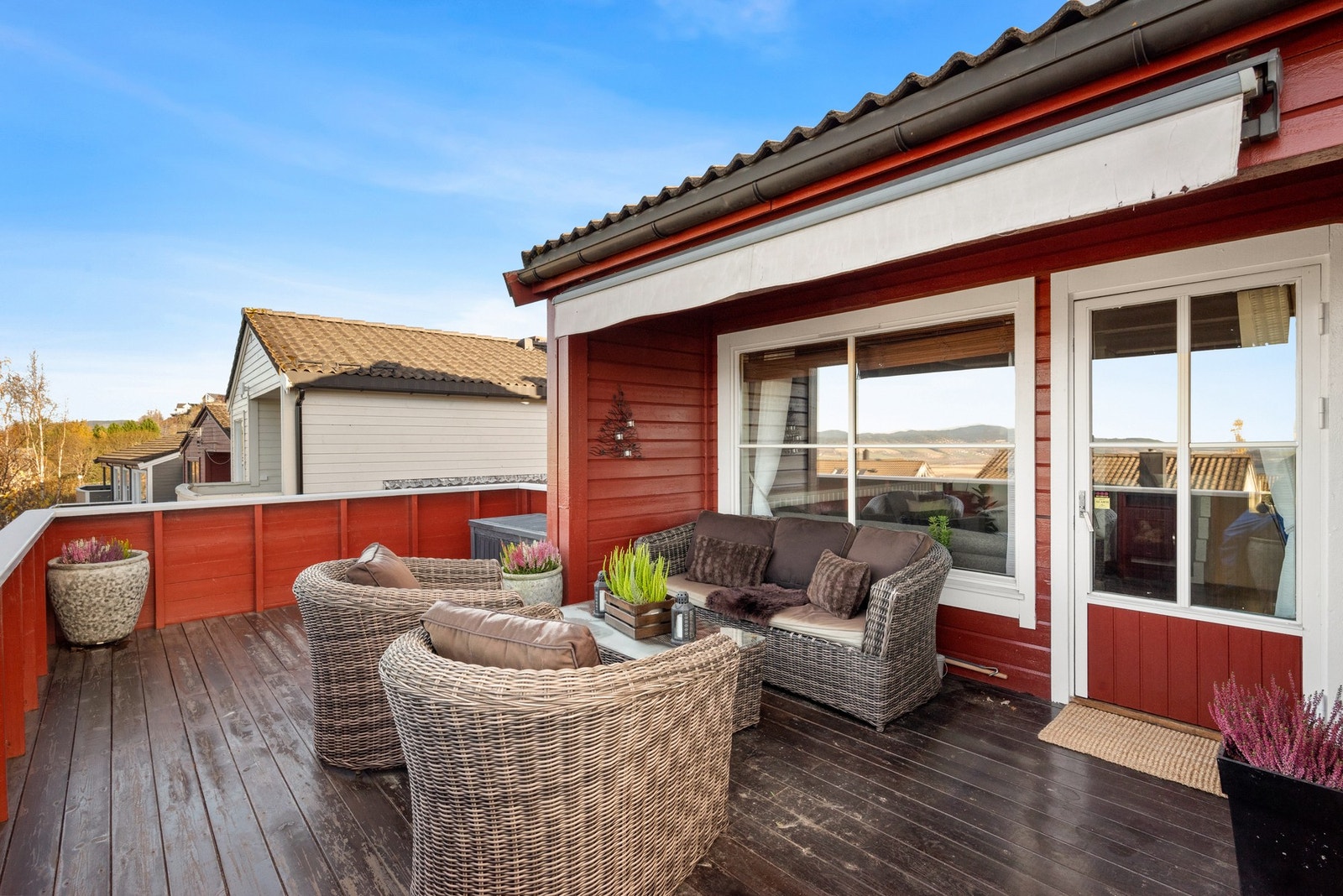 Balkongen har rikelig med plass til møblering. Galleribilde