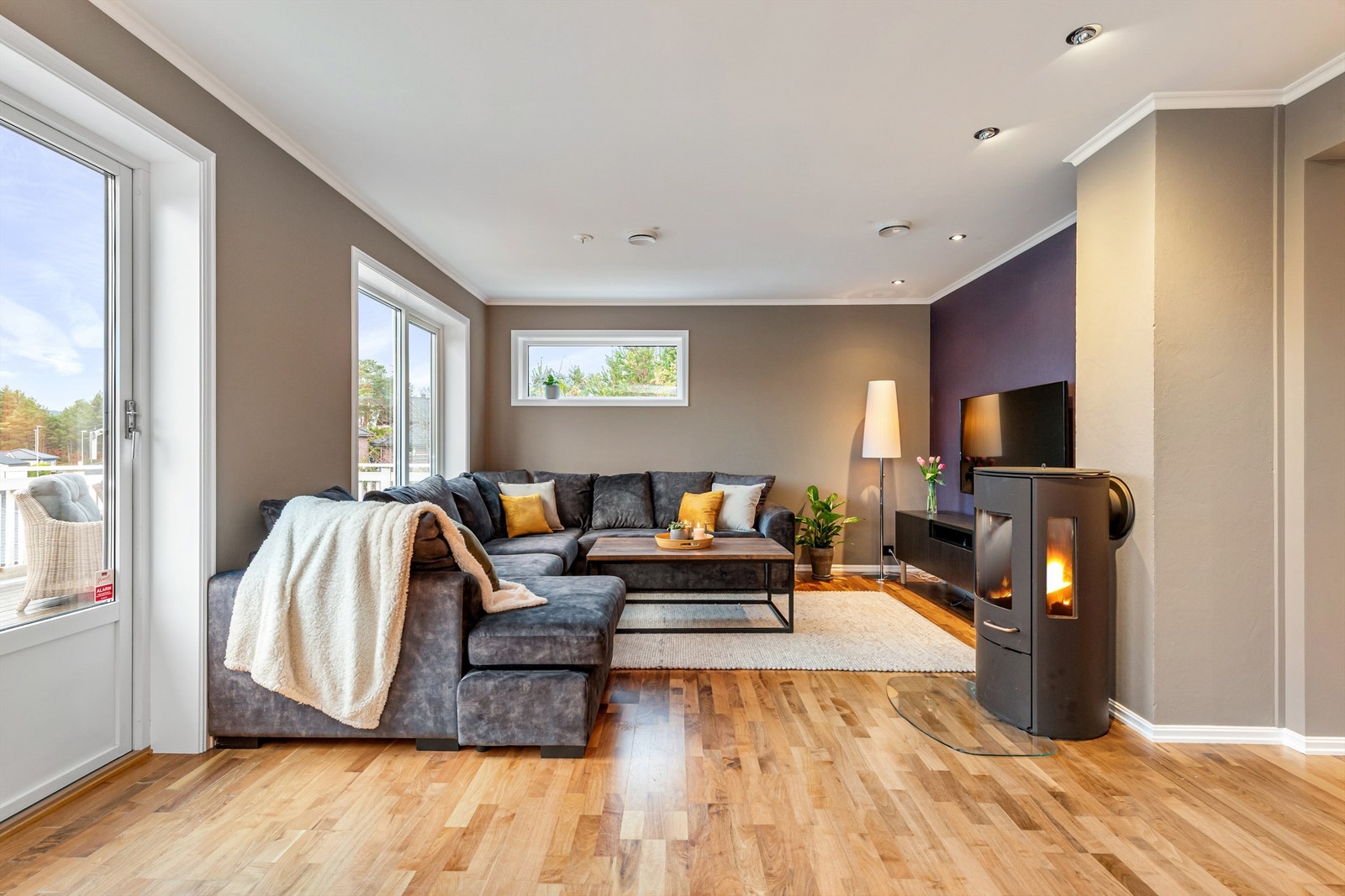 Sofakrok med plass til god sittegruppe Galleribilde