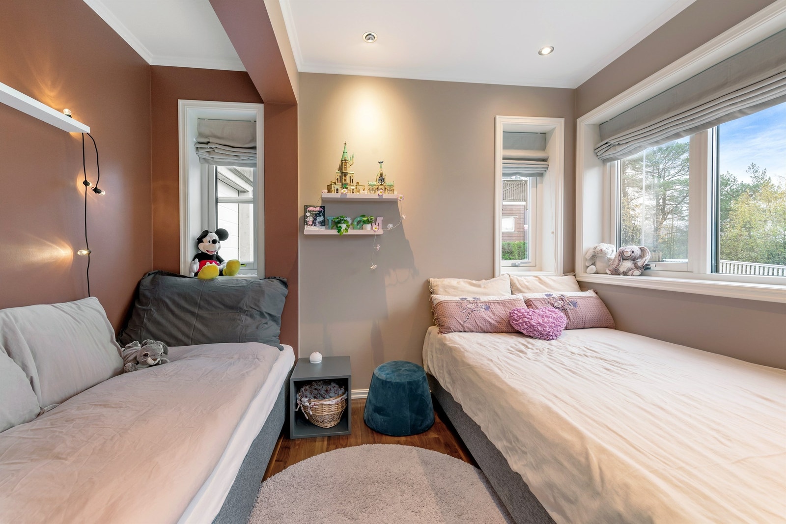 Soverom nr. 3 i tilbygget del i underetasje - rommet er byggegodkjent som bod på godkjente tegninger Galleribilde