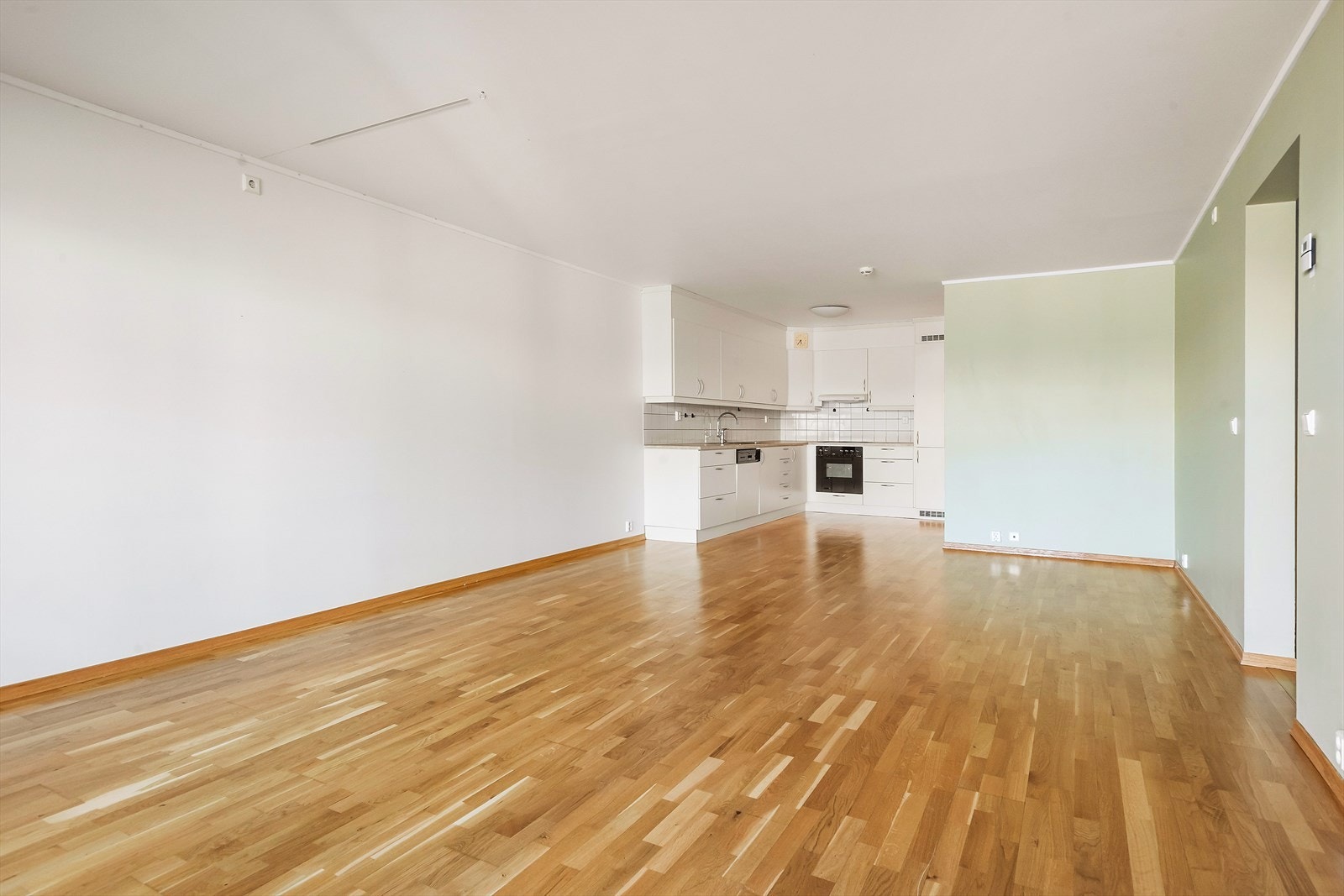 Stua gir gode møbleringsmuligheter Galleribilde