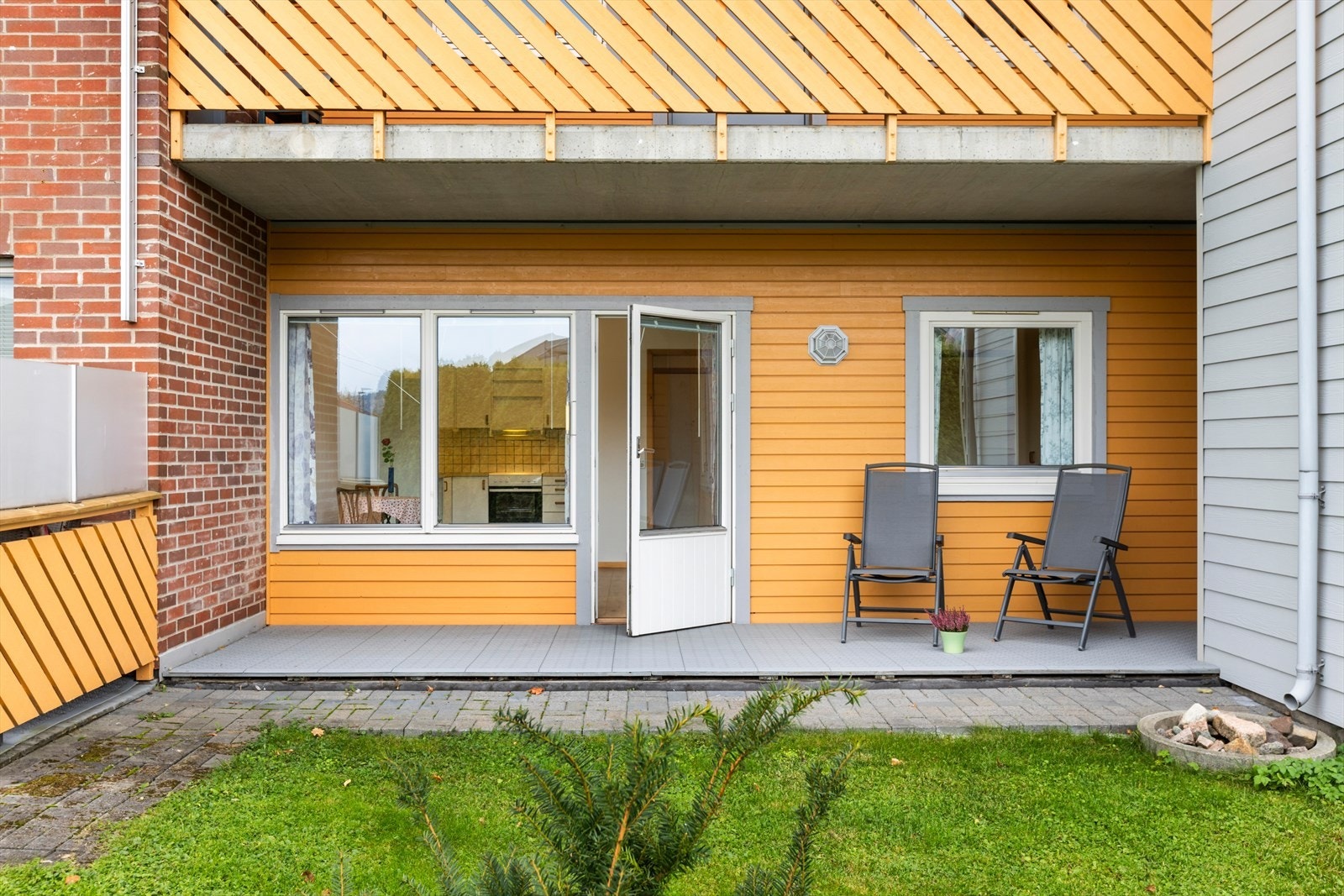 Her kan man sitte å nyte en kopp kaffe. Galleribilde