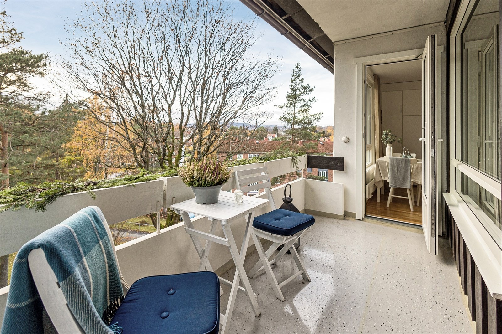 Leiligheten har en hyggelig balkong på ca. 6 m², med gode solforhold. Galleribilde