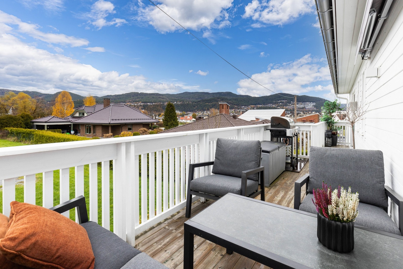 Her kan man sole seg på ettermiddagen og kvelden. Galleribilde