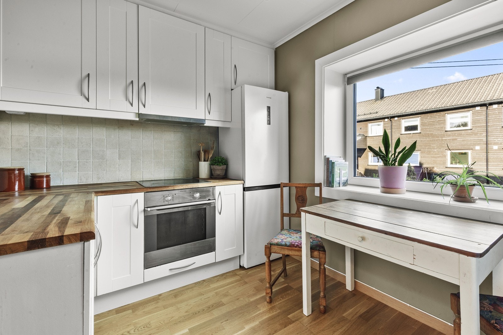 Det er også plass til en liten og hyggelig spiseplass Galleribilde