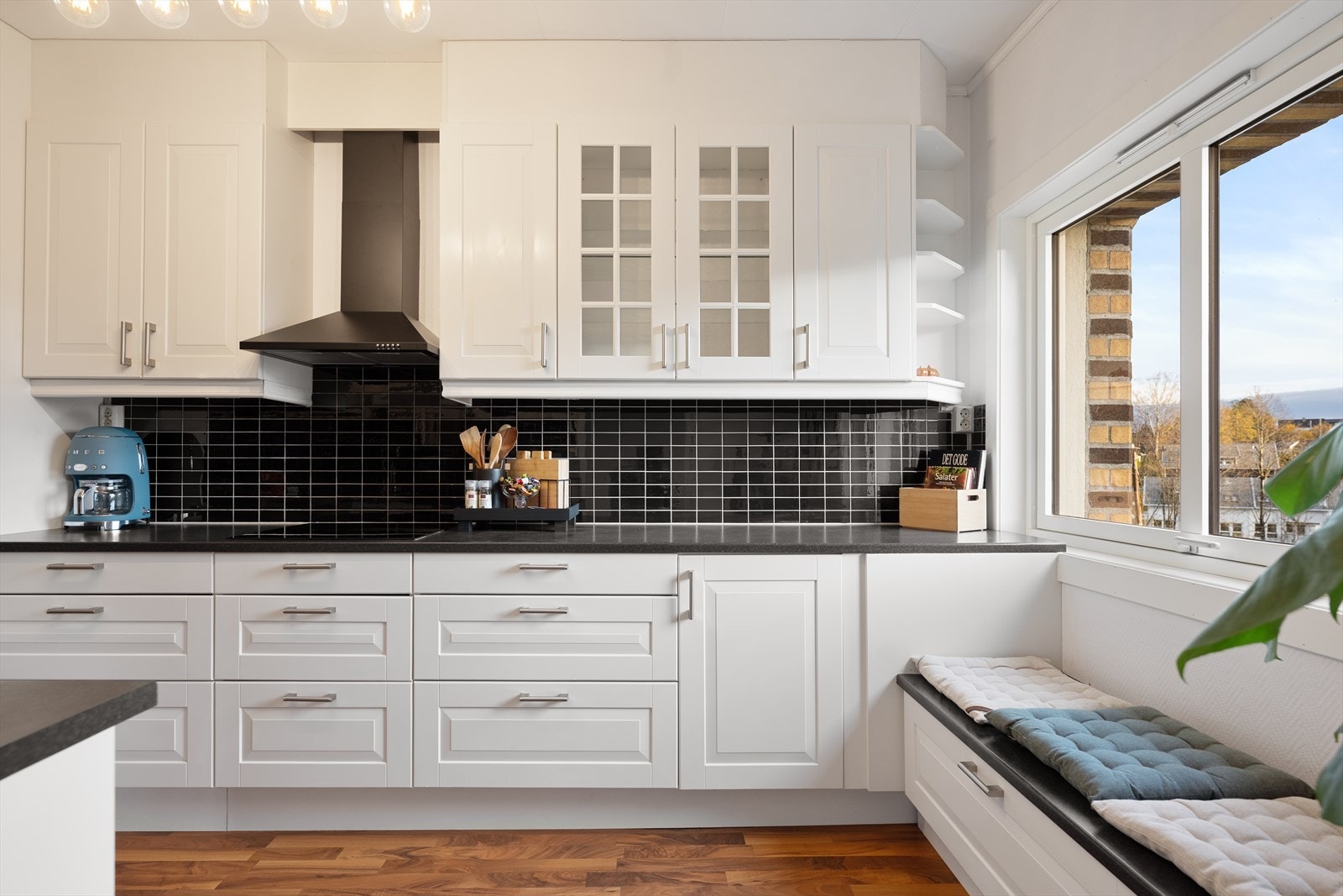 Flott kjøkken med fine lysforhold Galleribilde