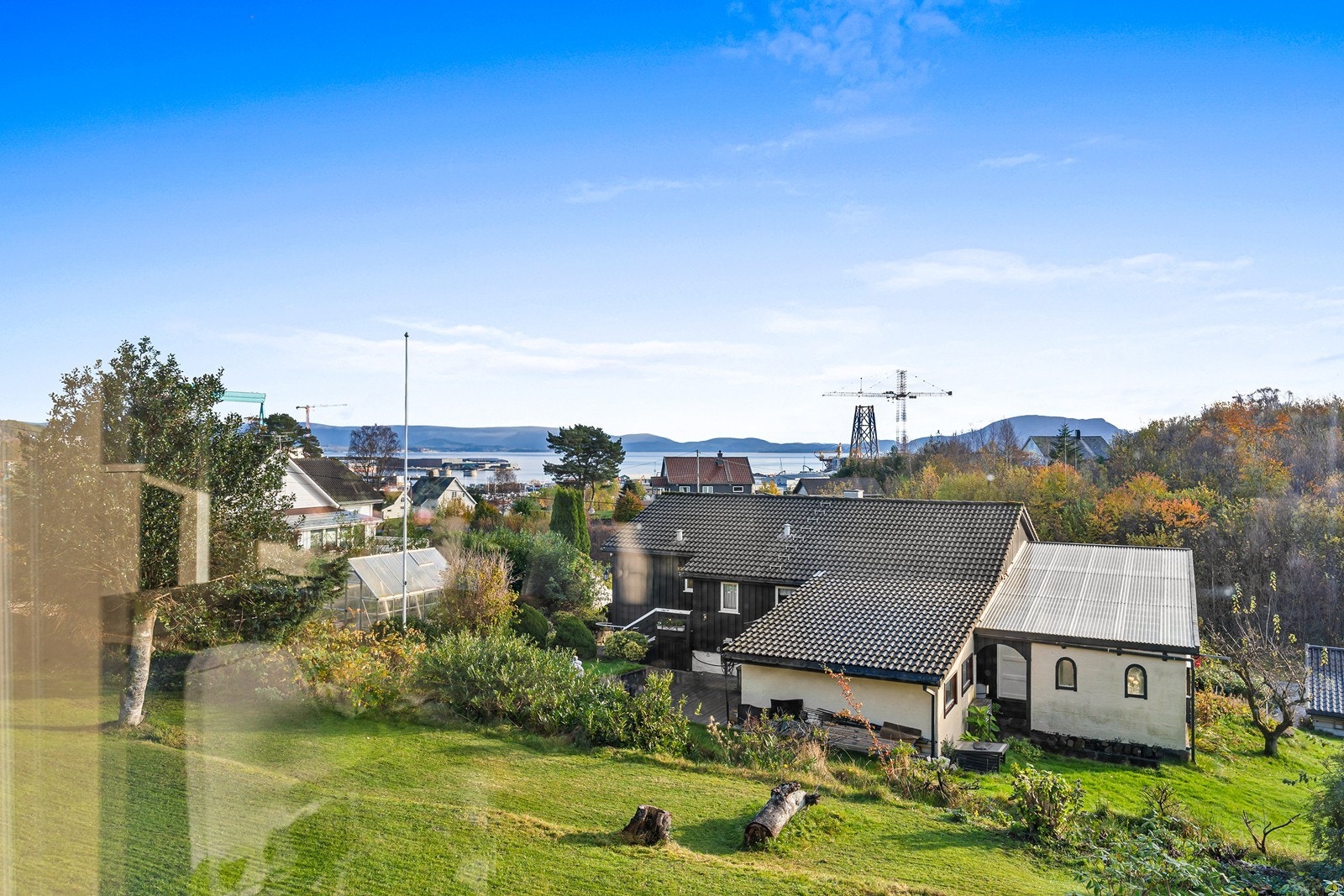 Nydelig utsikt fra stuen! Galleribilde