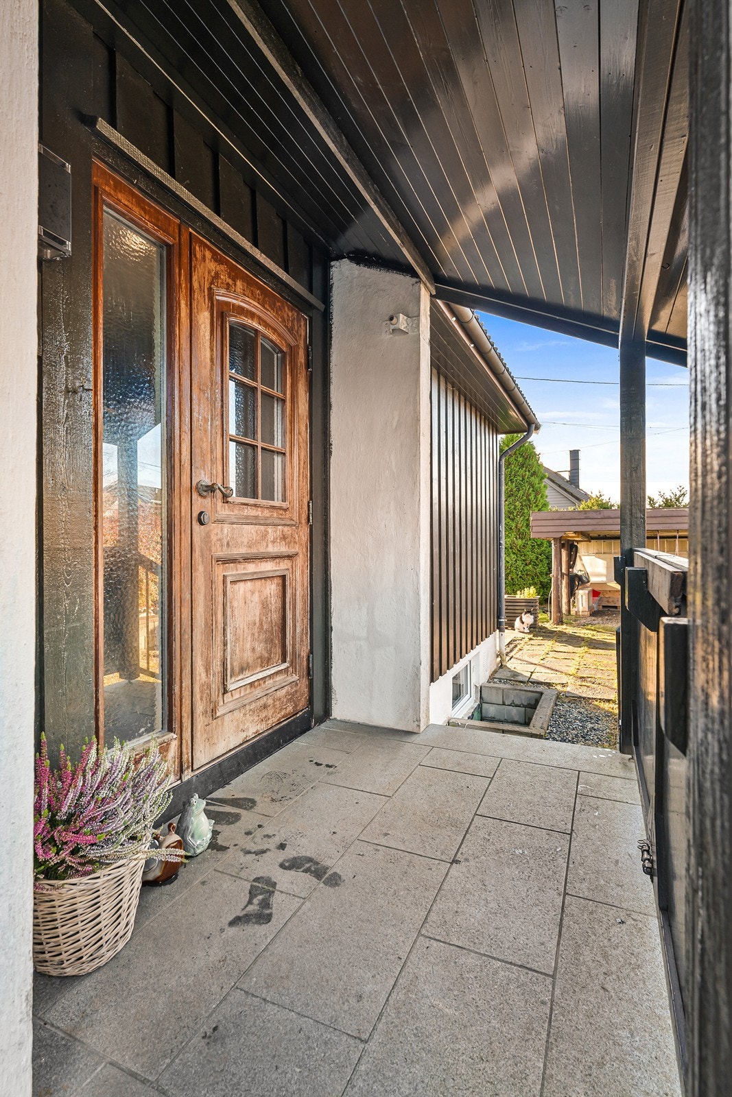 Takoverbygd inngangsparti Galleribilde