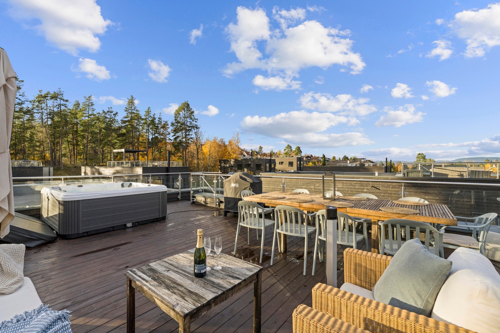 Her kan du nyte lange sommerkvelder i idylliske omgivelser. Galleribilde