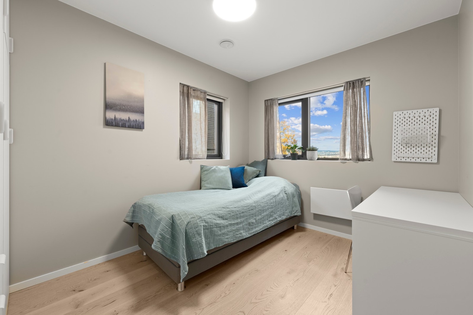 Soverom som egner seg som barnerom, gjesterom eller kontor etter behov. Galleribilde