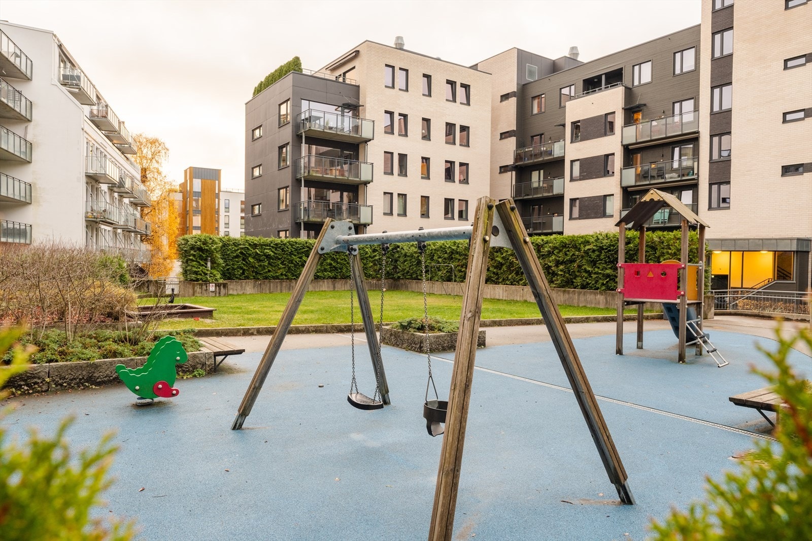 Sameiet byr på hyggelige fellesområder til glede for store og små Galleribilde