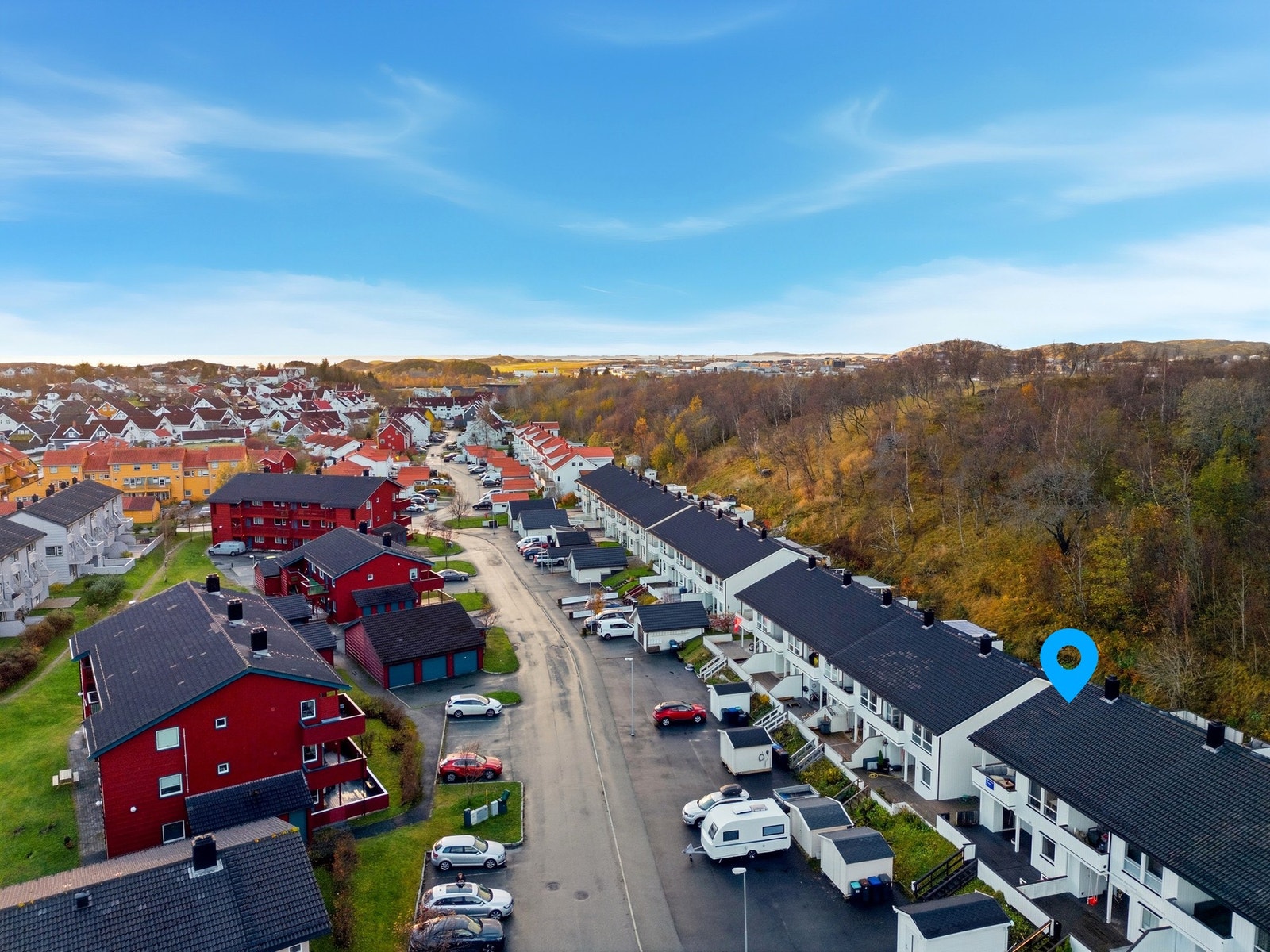 Attraktivt og barnevennlig område med nærhet til dagligvarebutikker og offentlig transport Galleribilde
