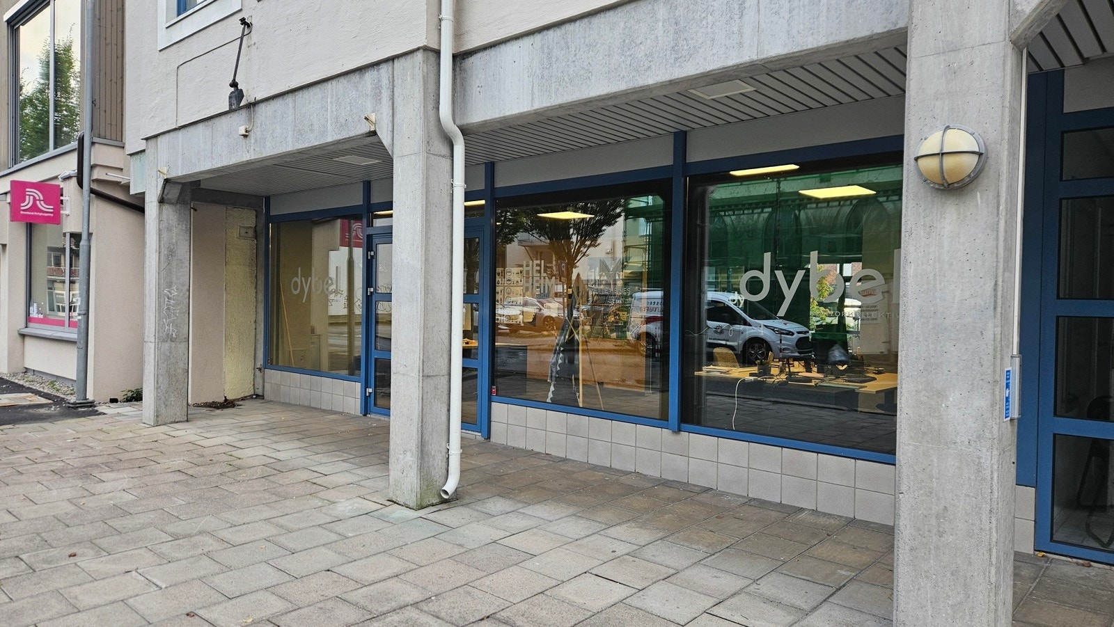 Inngangsparti mot Cappelensgate Galleribilde