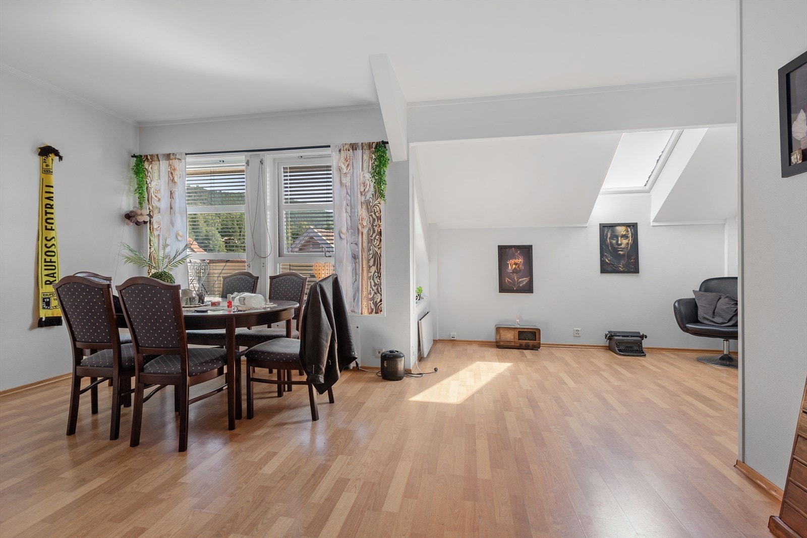 Bygget har 3 leiligheter som er utleid Galleribilde