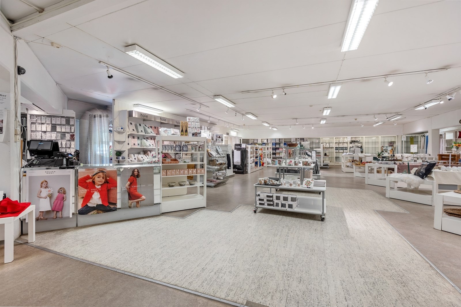 Næringslokaler i plan 2 utleid til Marie Madslien AS Galleribilde