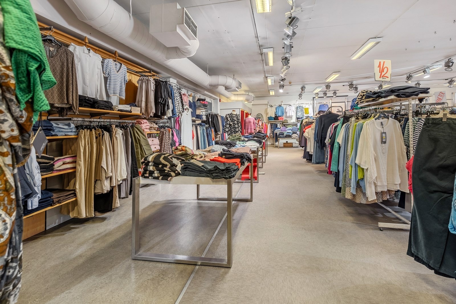 Næringslokaler i plan 1 utleid til Kildal-Madslien AS Galleribilde