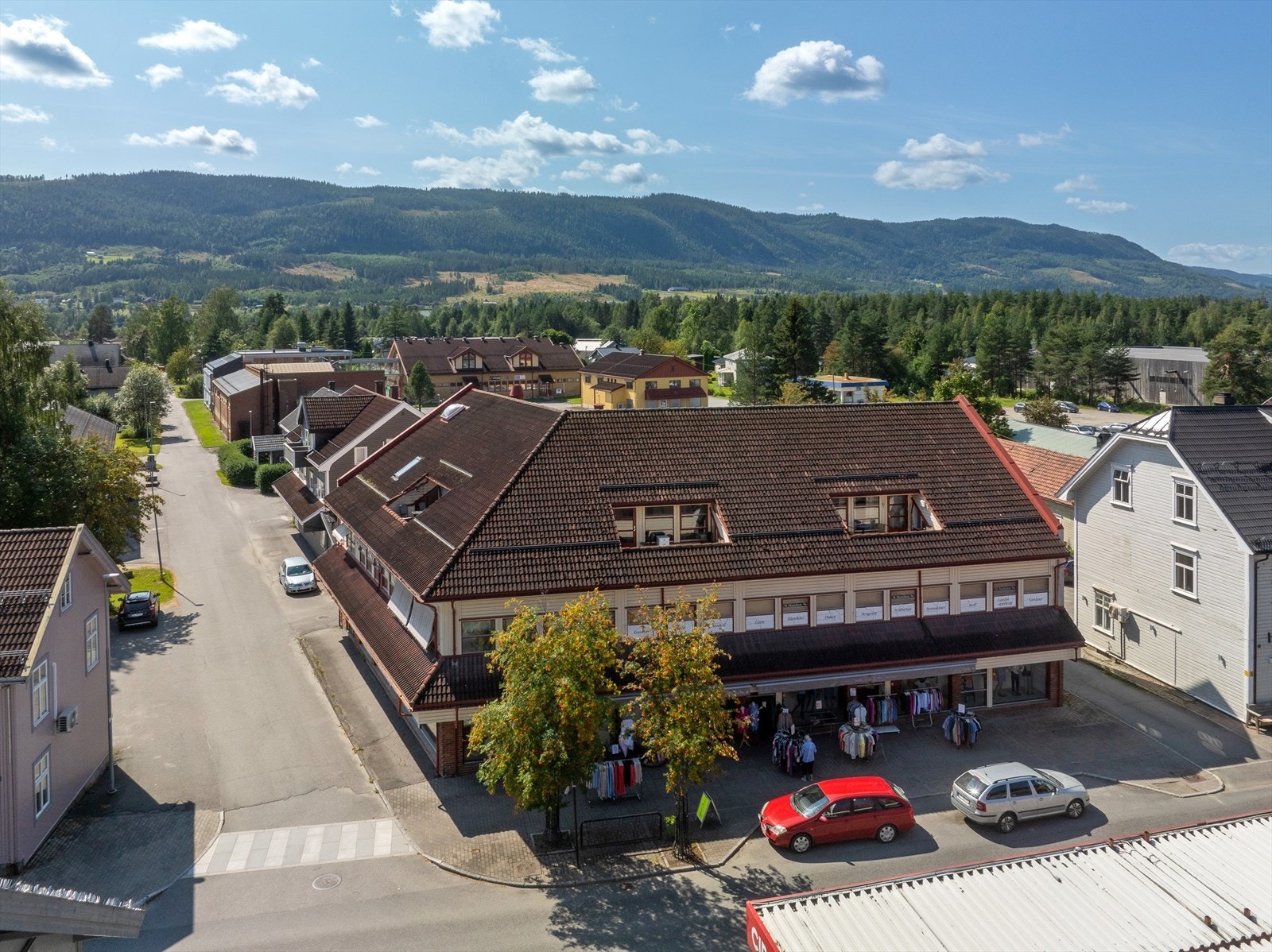 Storgata 43 i Dokka sentrum Galleribilde