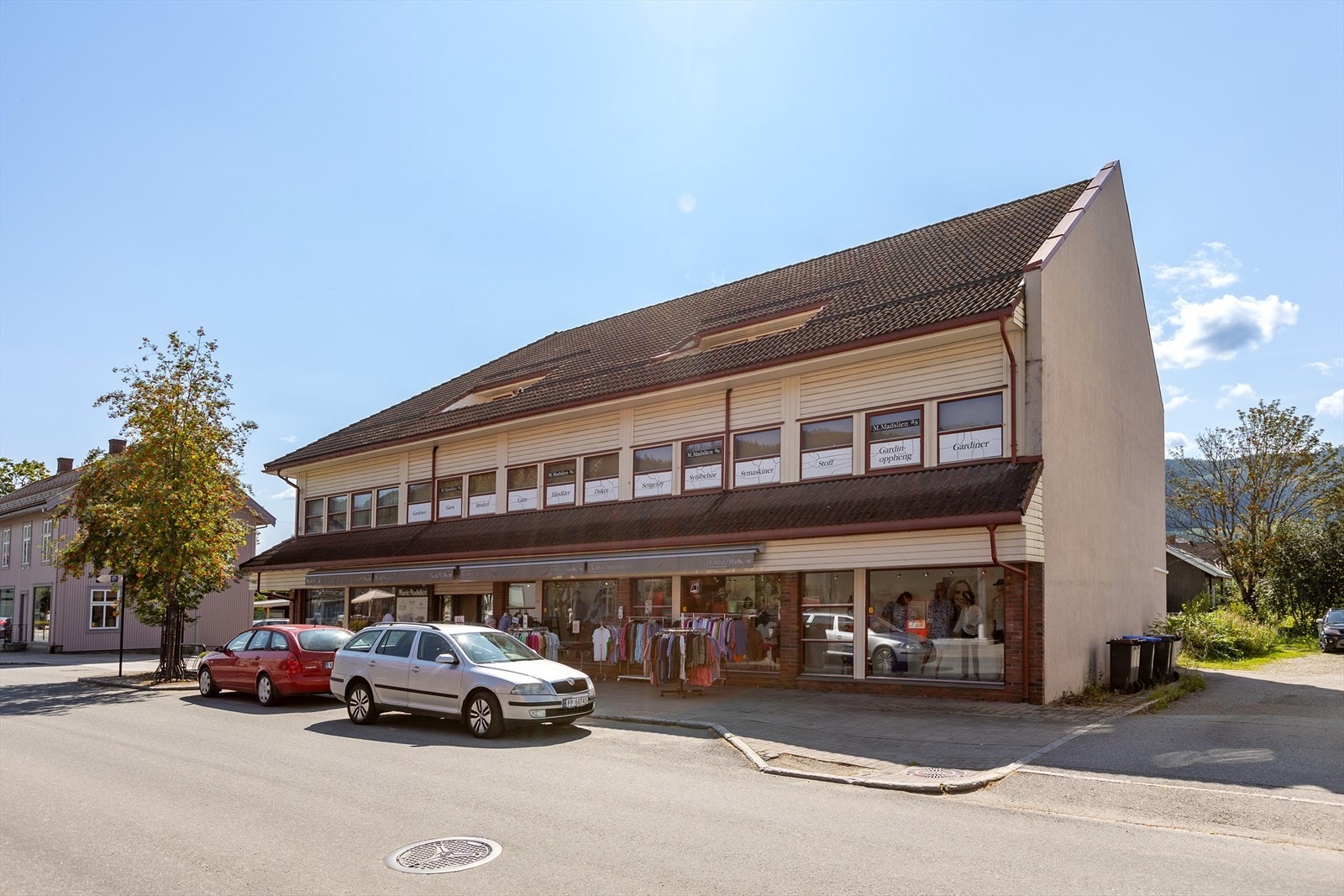 Storgata 43 i Dokka sentrum Galleribilde