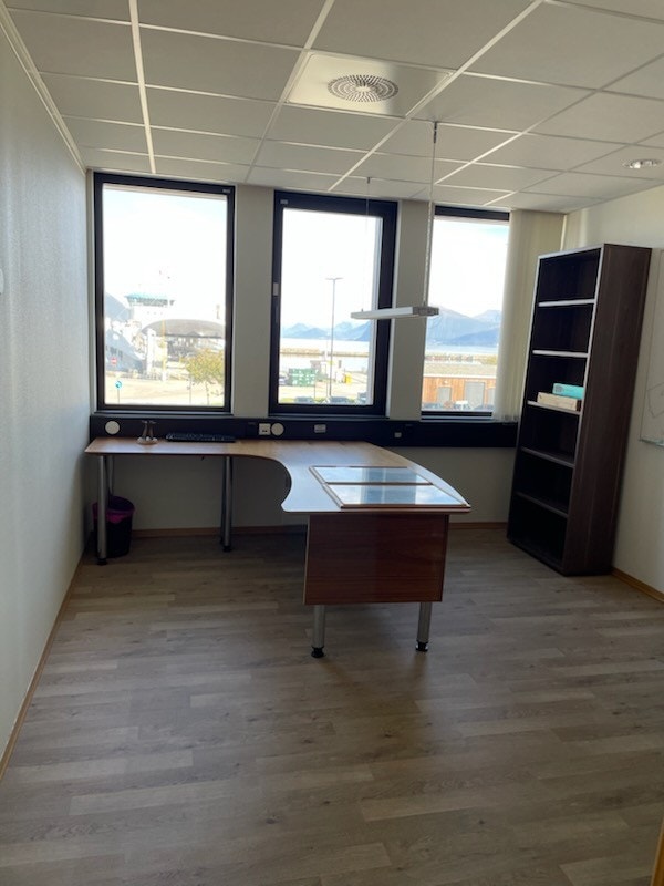 IMG_1745.jpg Galleribilde