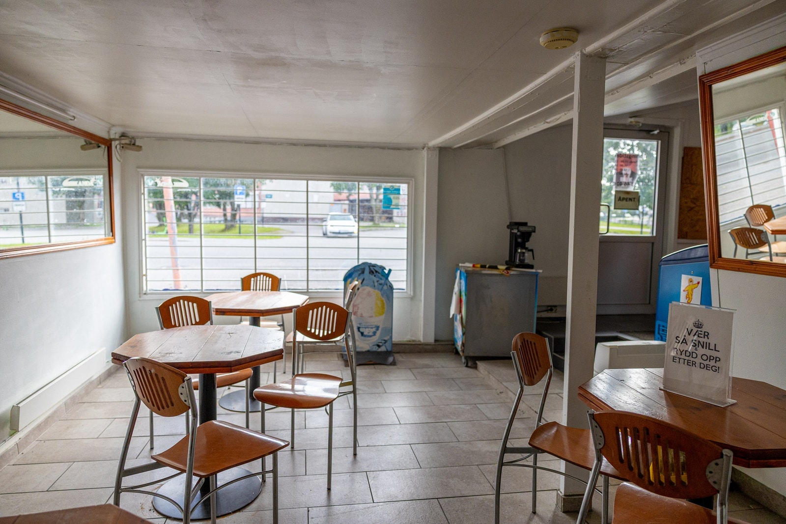 9K9A0562-2.jpg Galleribilde