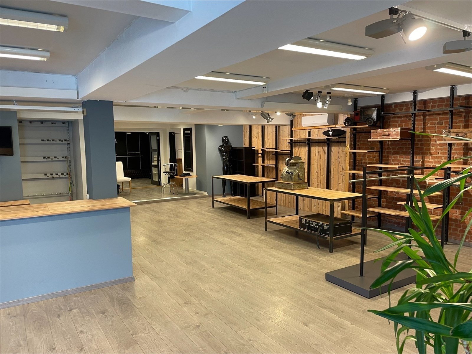 Butikk/serveringslokale. Galleribilde