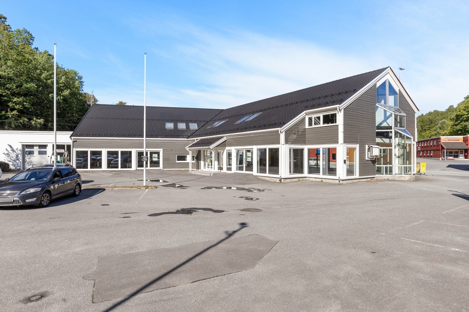 Myreneveien 25 - Stort butikk/utstillingslokale til leie. Galleribilde