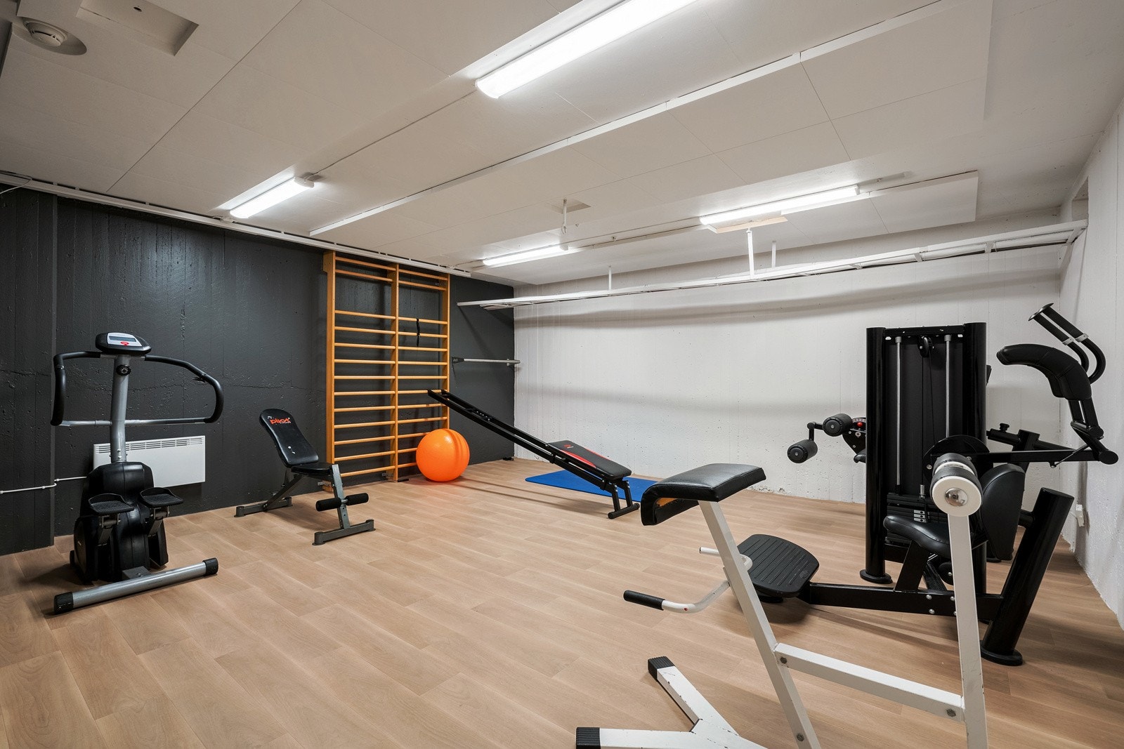 Det er også treningsrom i bygget som kan brukes av de ansatte. Galleribilde