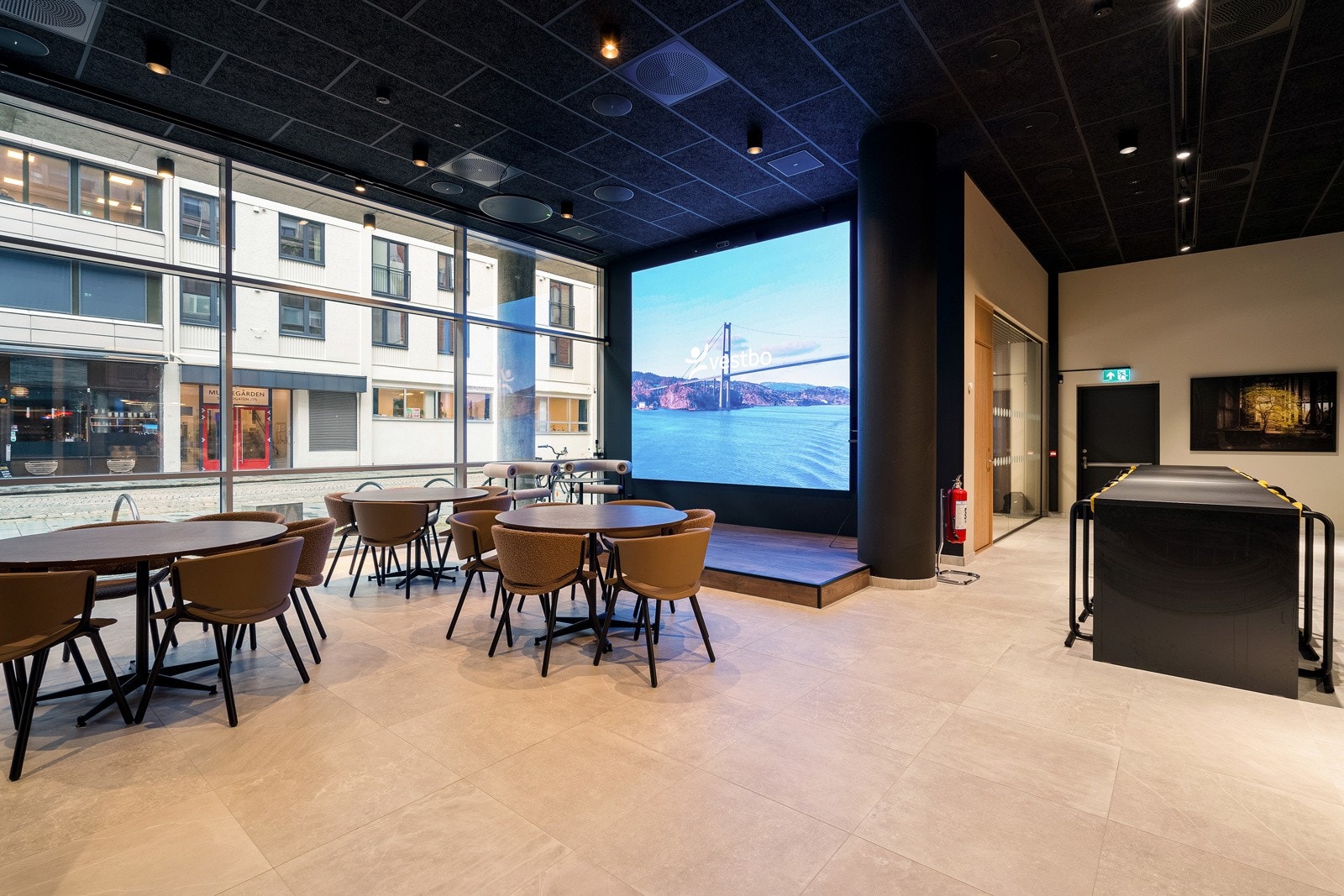 Det er også mulig å leie kantinen til større arrangementer/møter. Galleribilde