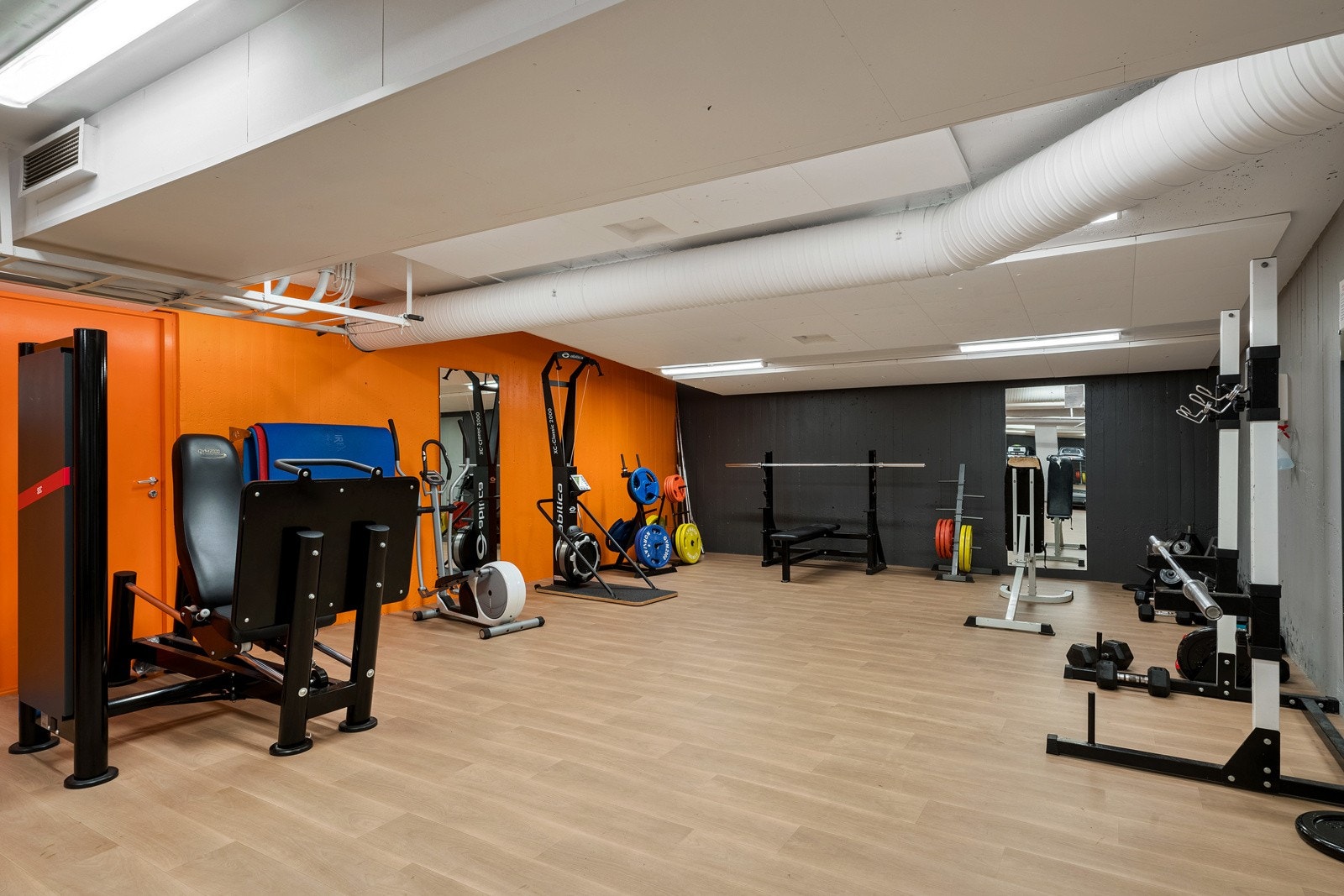 Det er også treningsrom i bygget som kan brukes av de ansatte. Galleribilde