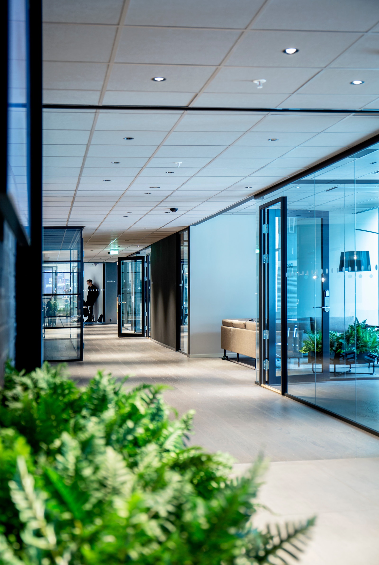 Moderne møteromsenter med alle fasiliteter. Kan enkelt bookes via app. Galleribilde