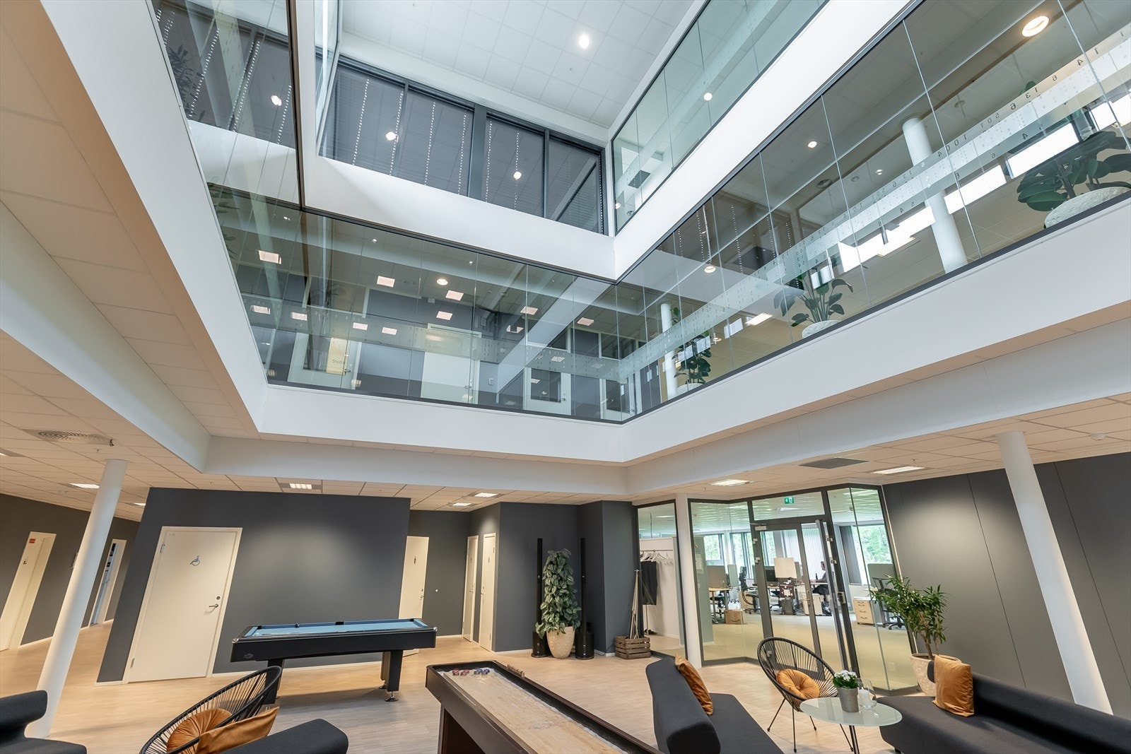 Innbydende resepsjonsområde med felles lobby. Galleribilde