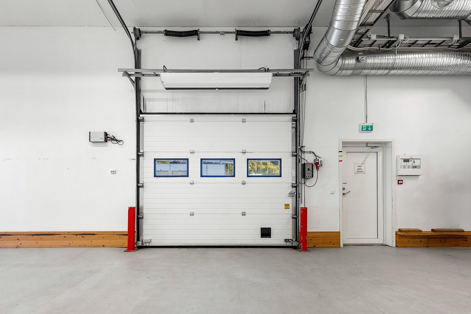 034_Kjøreport og inngangsparti.jpg Galleribilde