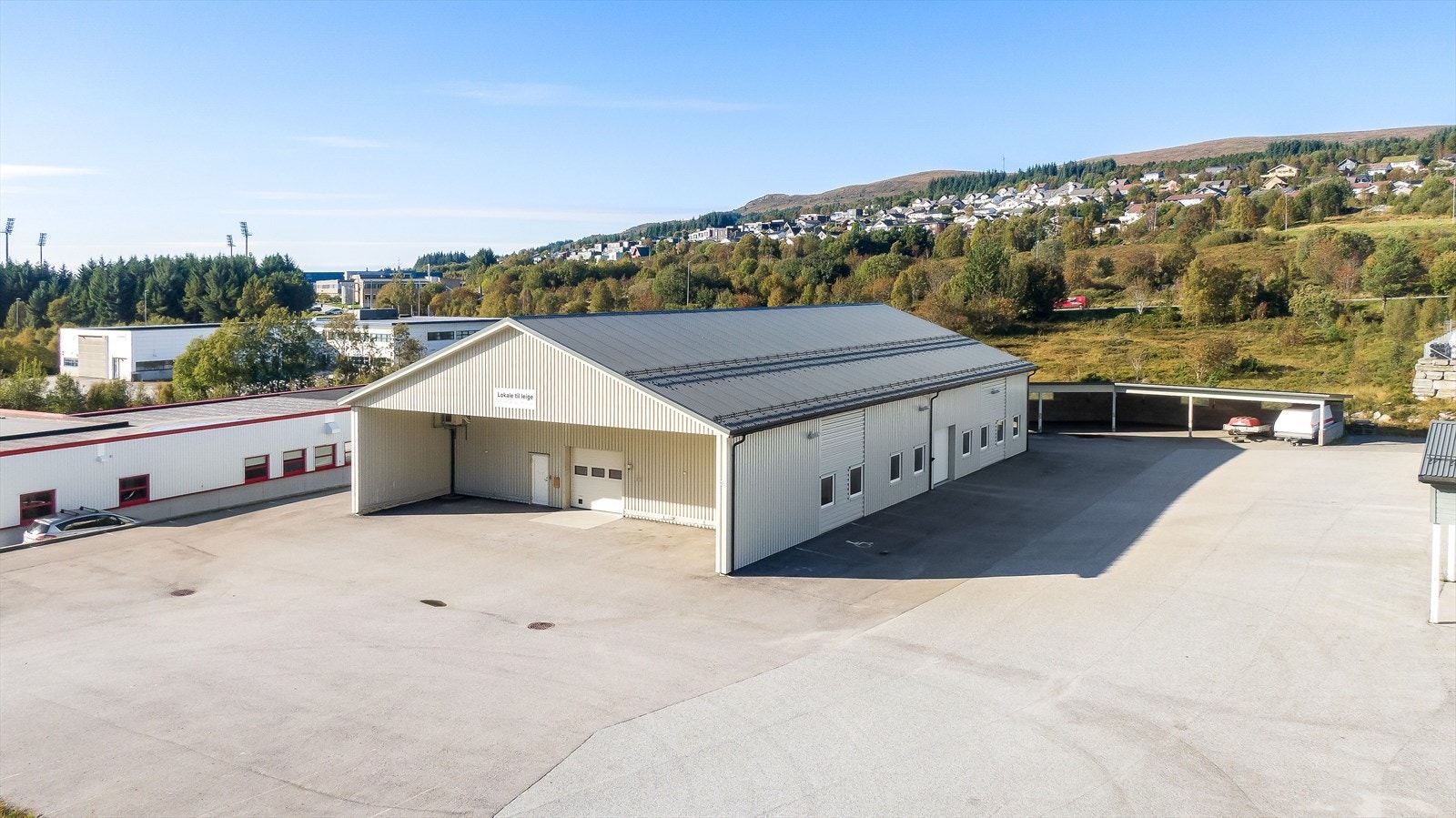 001_Velkomen til Storehølvegen 16.jpg Galleribilde