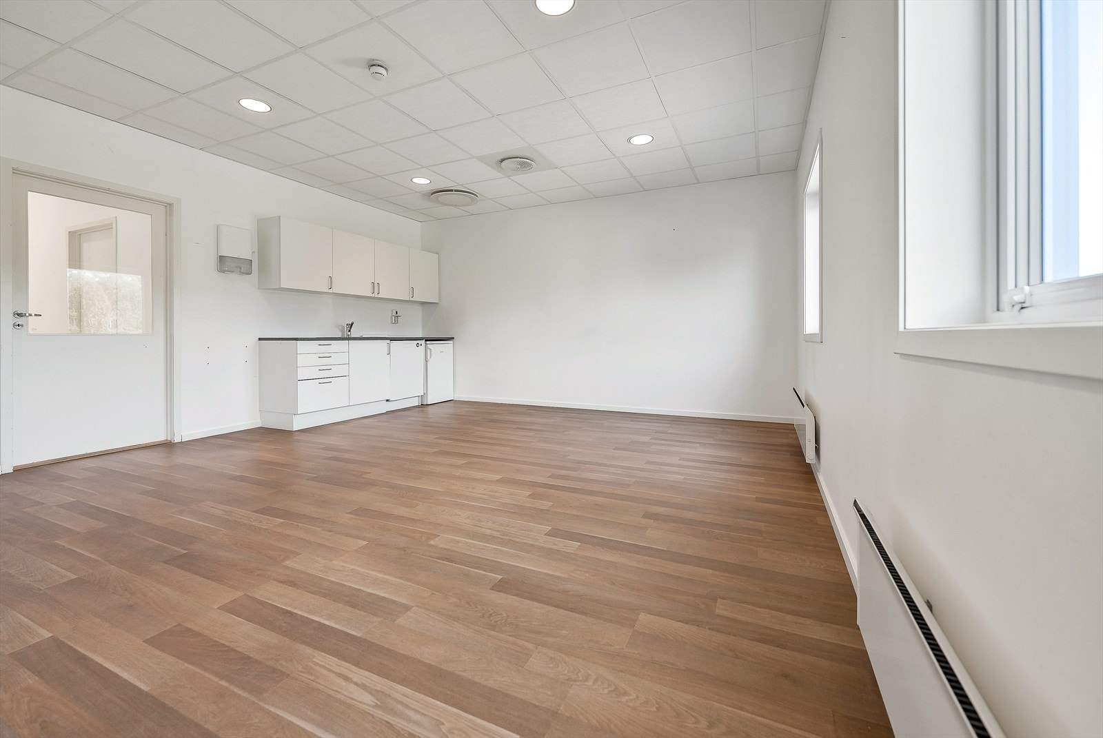 017_Kantine og møterom.jpg Galleribilde