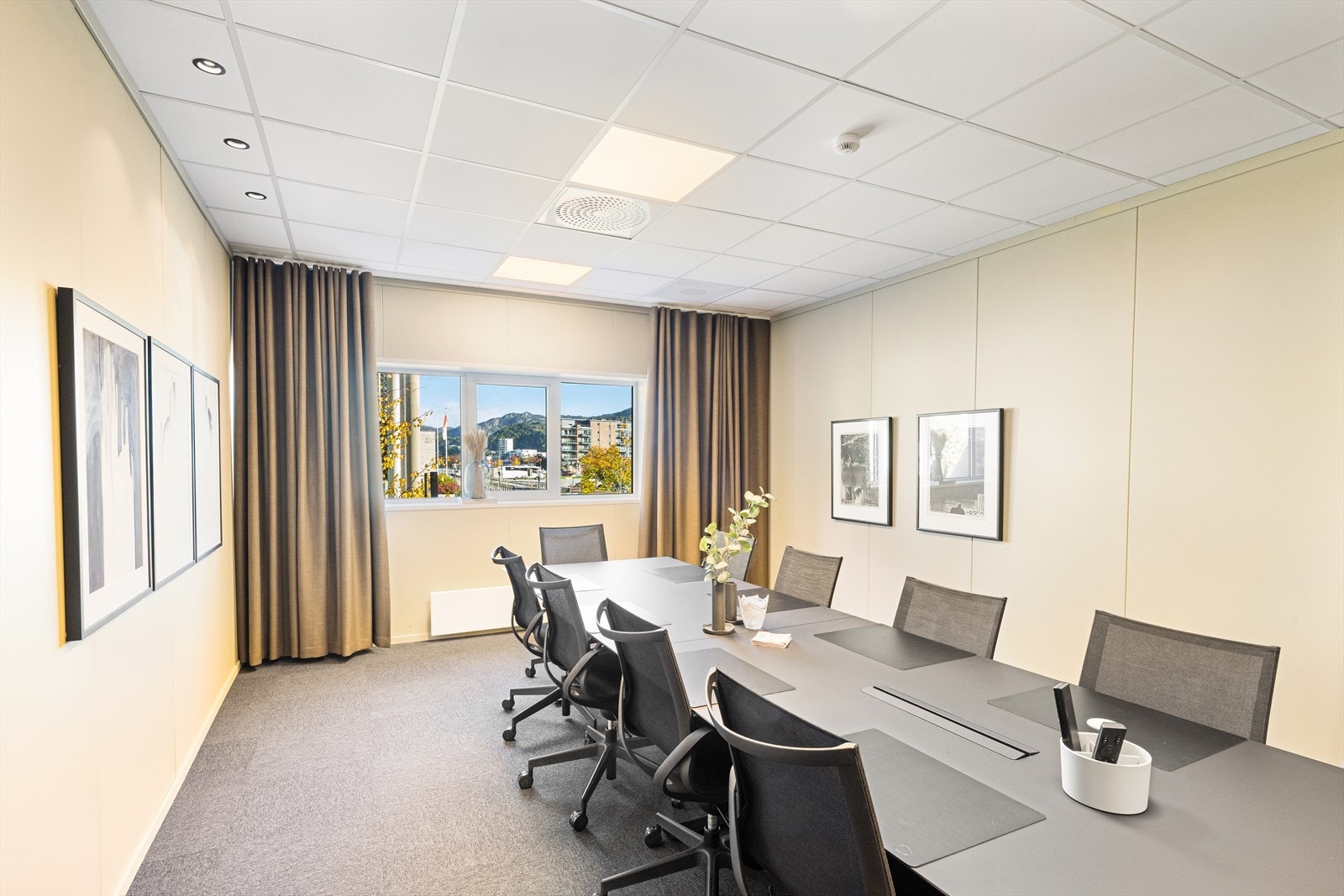 Utsnitt fra eiendommen - Eksempel på materialvalg og fargevalg Galleribilde