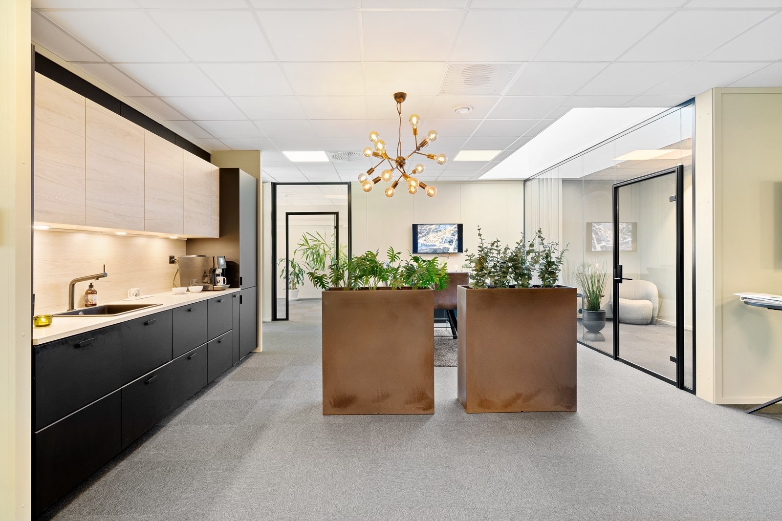 Utsnitt fra eiendommen - Eksempel på materialvalg og fargevalg Galleribilde