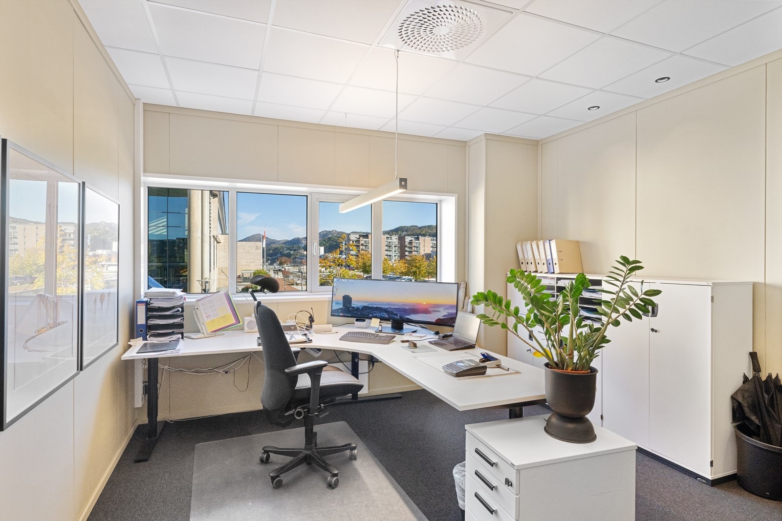 Utsnitt fra eiendommen - Eksempel på materialvalg og fargevalg Galleribilde