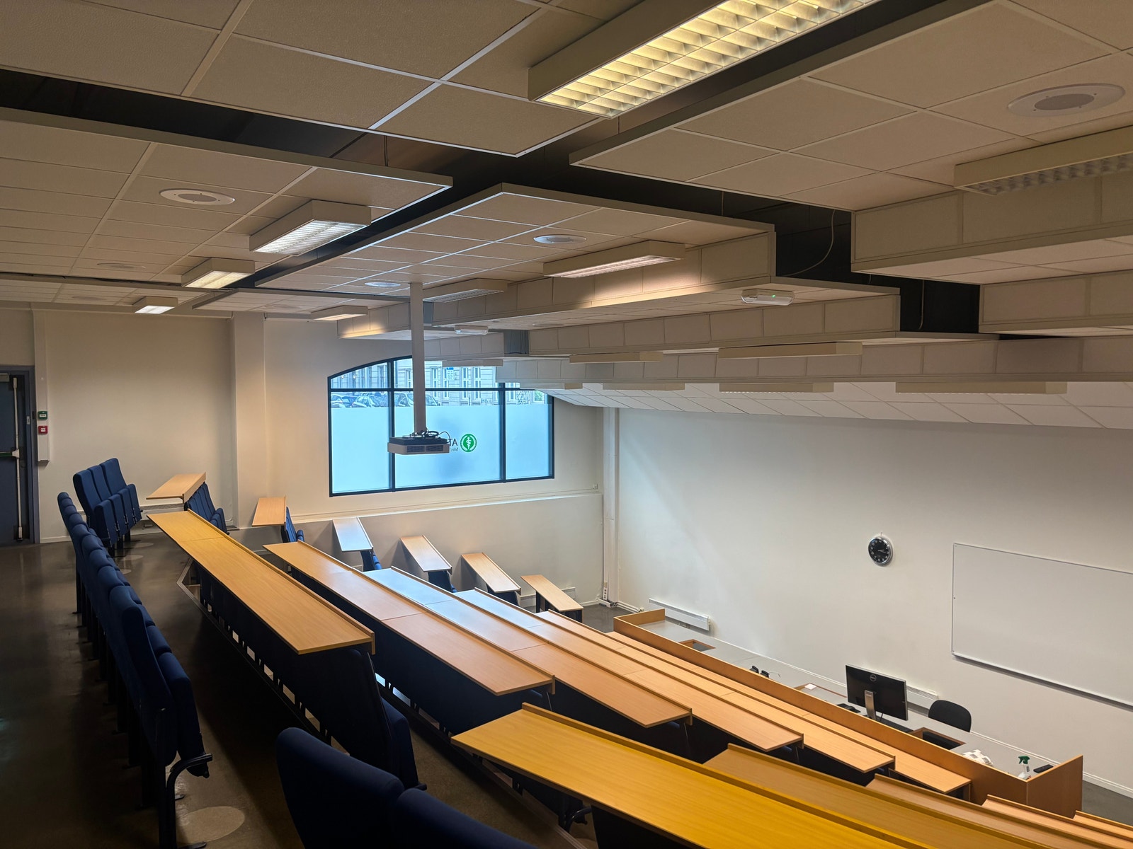 Auditorium i 1. etg. med 102 plasser Galleribilde