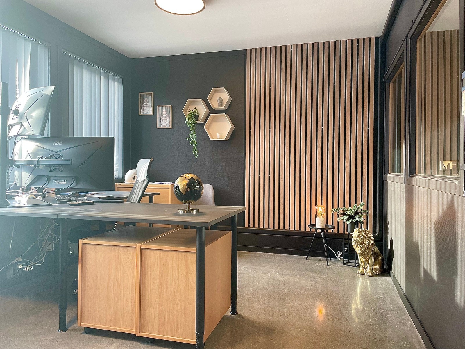 Kontor nede Galleribilde