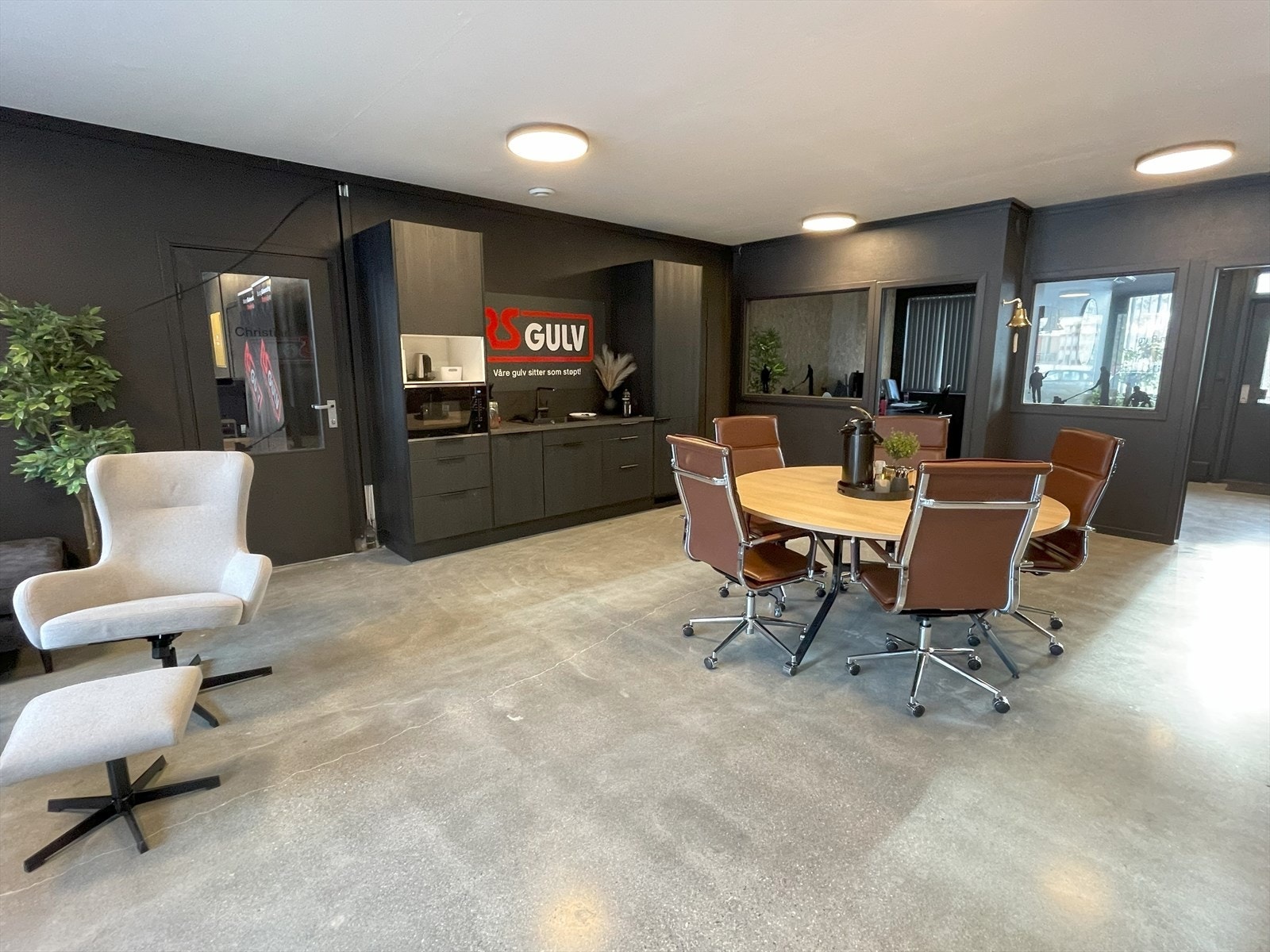 Kjøkken nede Galleribilde